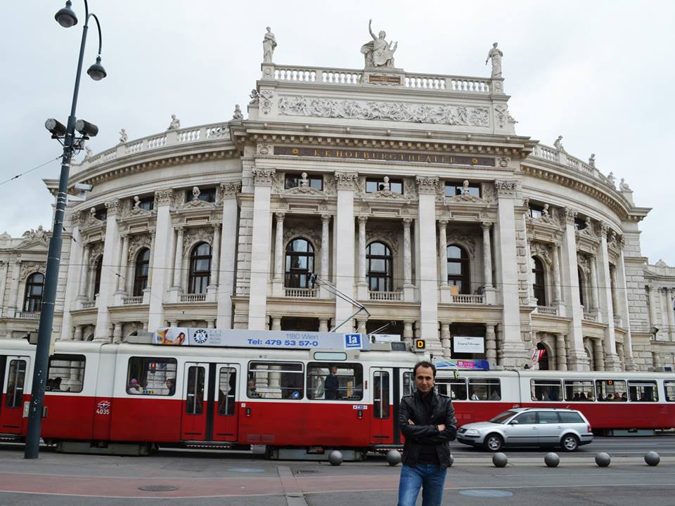 Viyana Tiyatro Binası