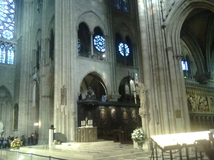 Notre Dame Katedralinin içi